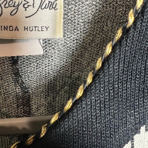 Black and White Houndstooth Blazer with Gold Details - Picture 5 of 5